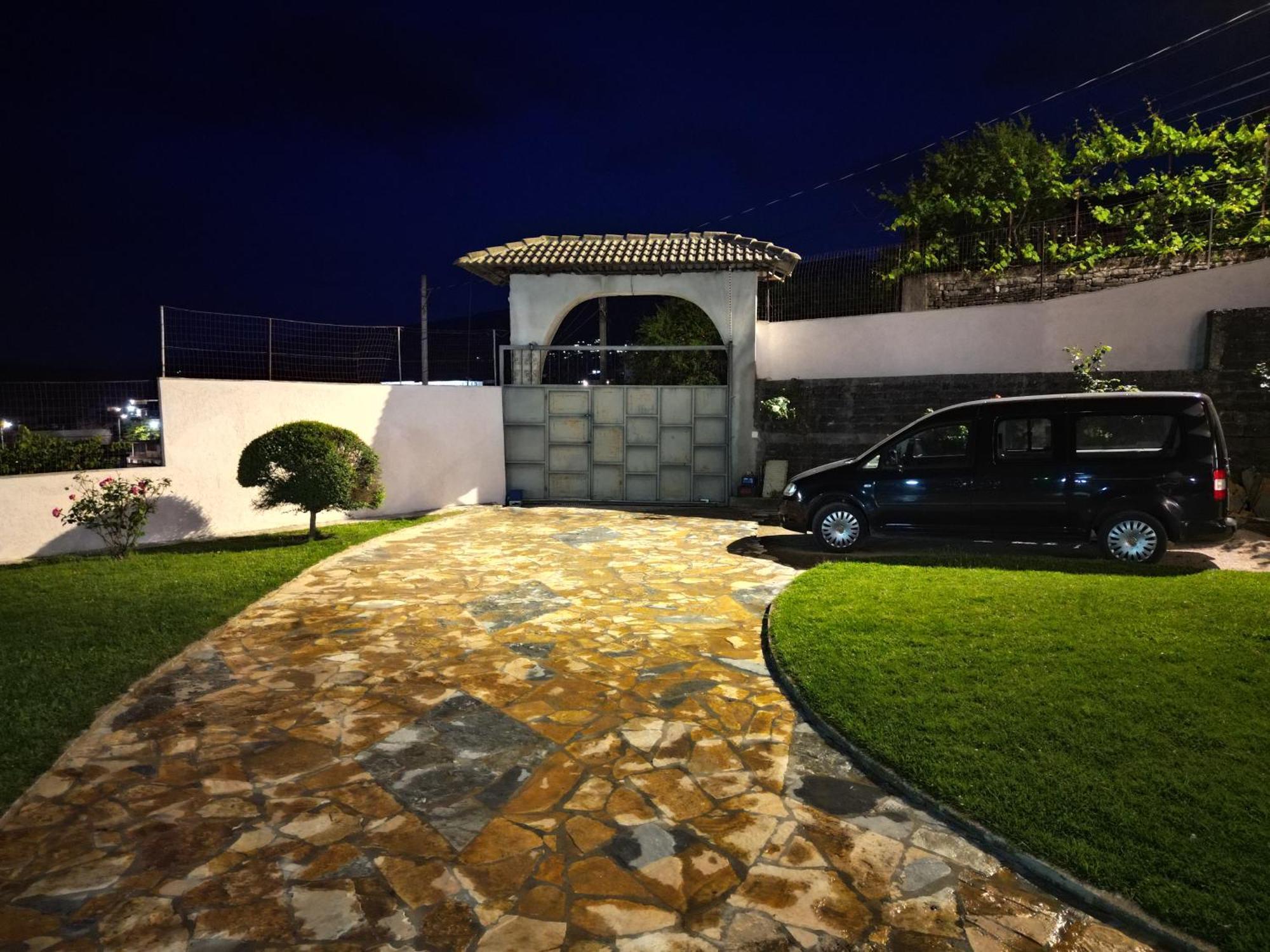 Shena Guest House Gjirokastra Kültér fotó