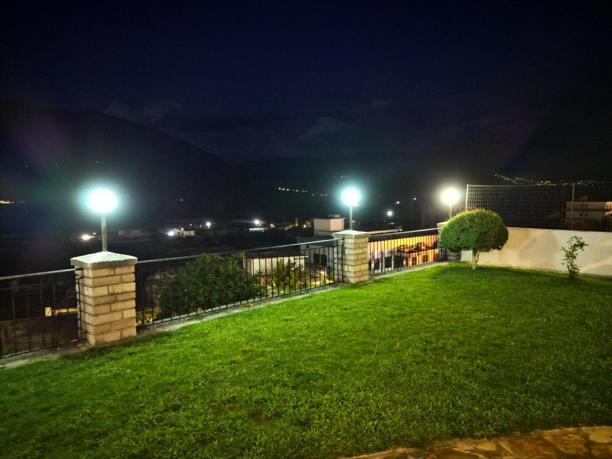 Shena Guest House Gjirokastra Kültér fotó