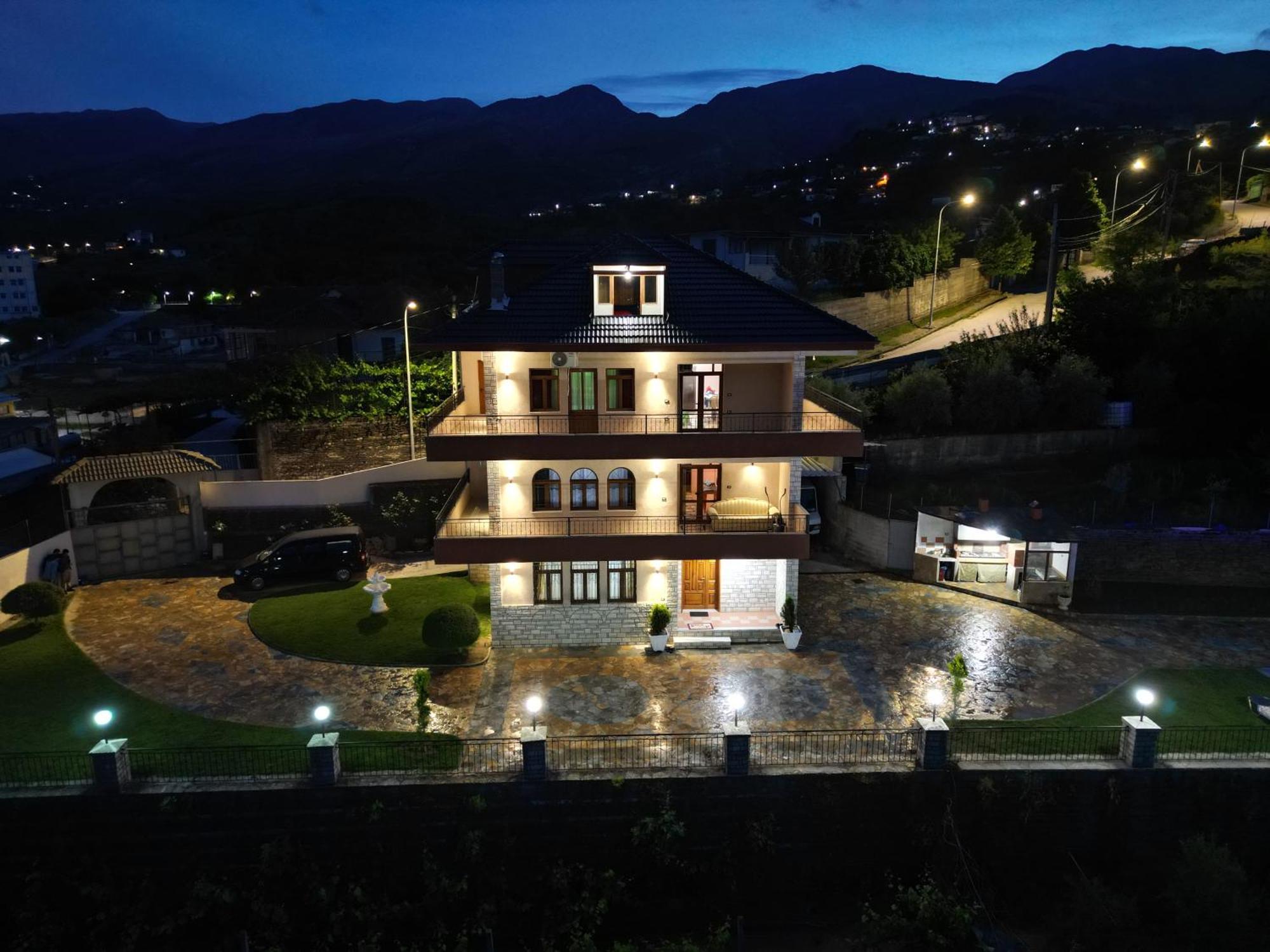 Shena Guest House Gjirokastra Kültér fotó