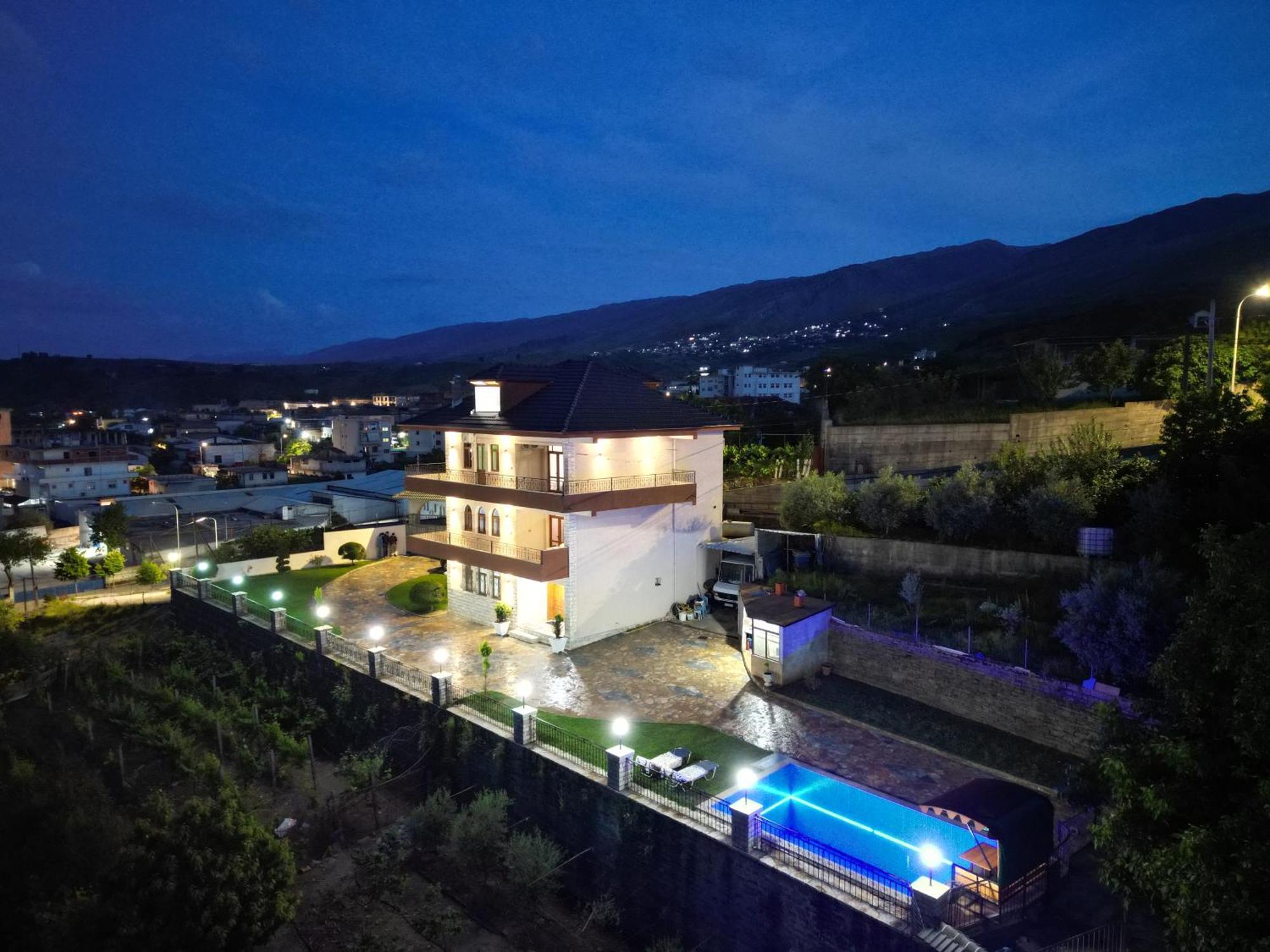 Shena Guest House Gjirokastra Kültér fotó