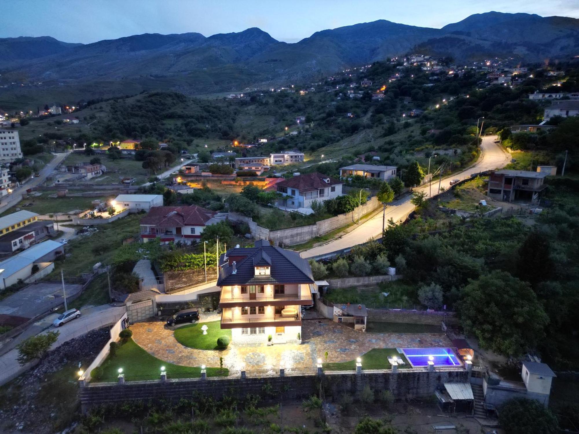 Shena Guest House Gjirokastra Kültér fotó