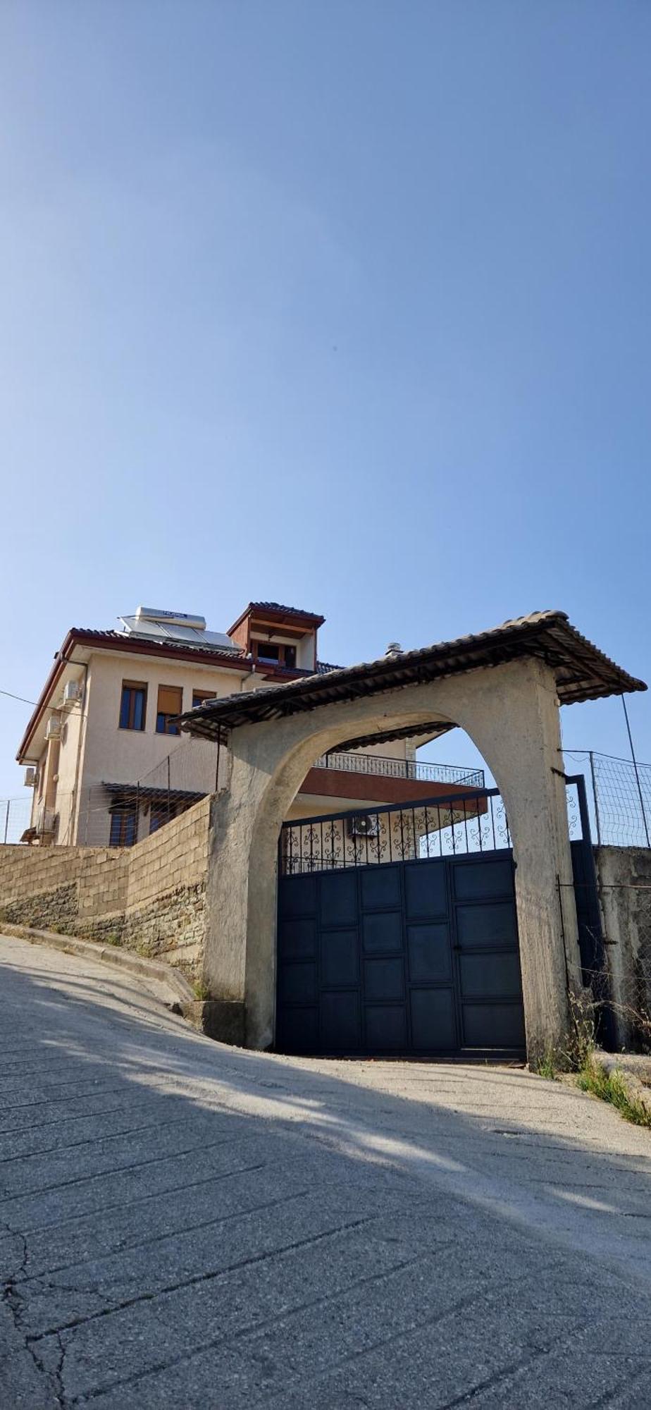 Shena Guest House Gjirokastra Kültér fotó