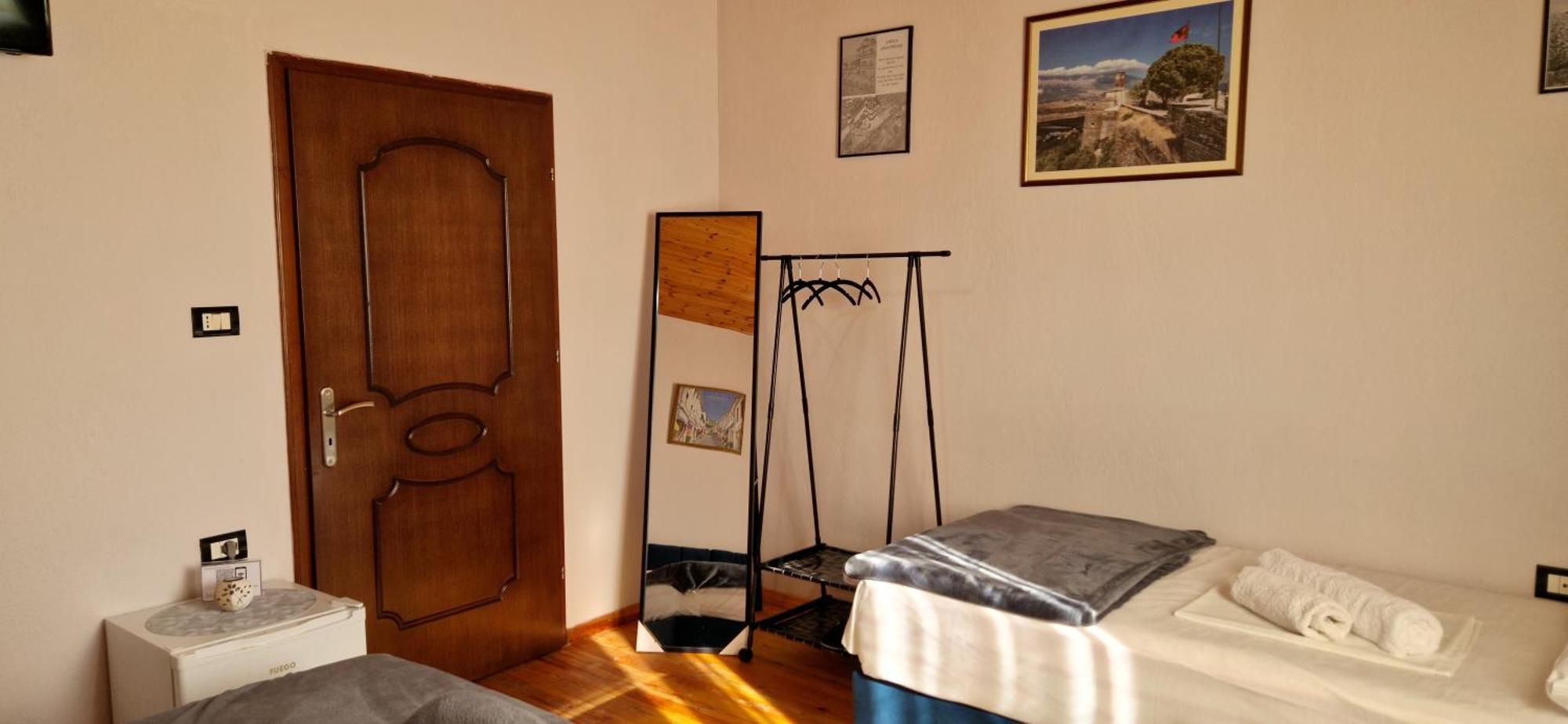 Shena Guest House Gjirokastra Kültér fotó